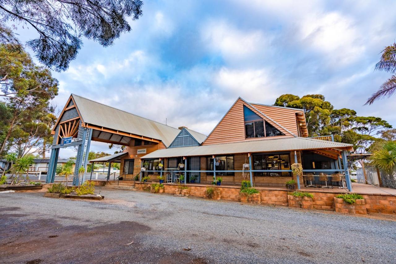 Great Western Motel Norseman Exterior photo